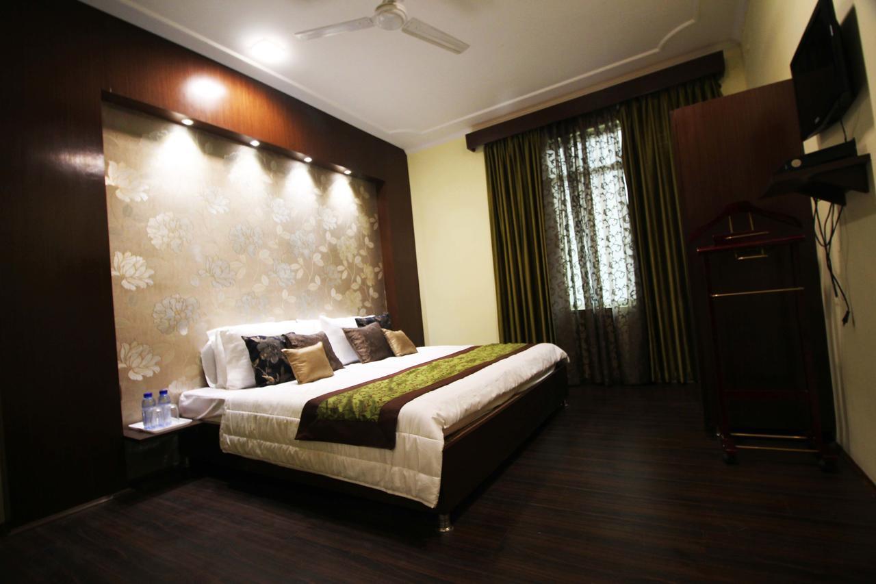 Hotel Green Leaf Srīnagar 外观 照片